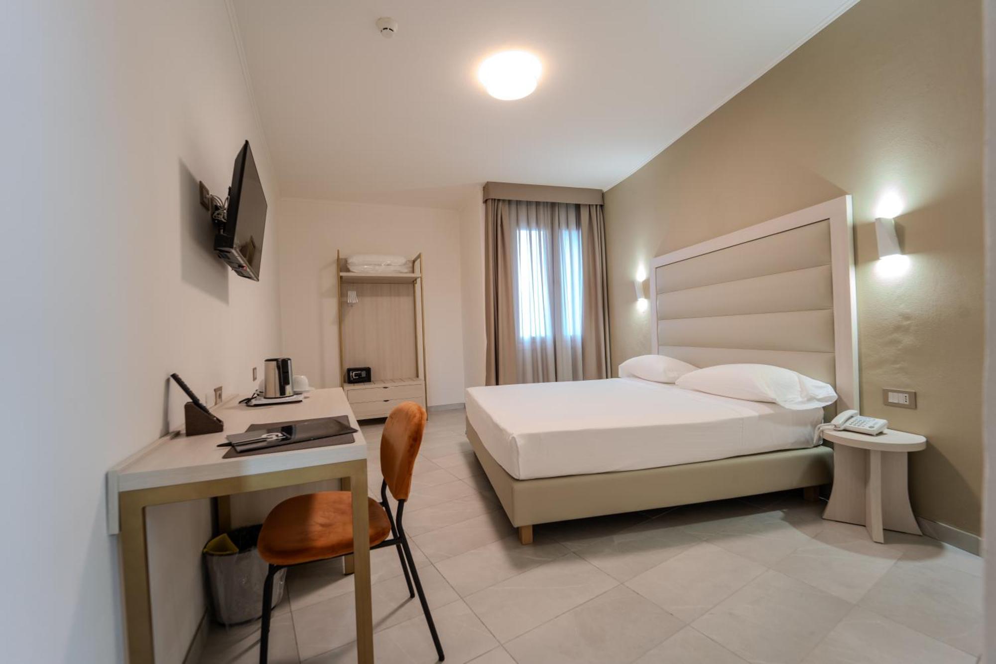 Hotel Donatello Modena Ngoại thất bức ảnh