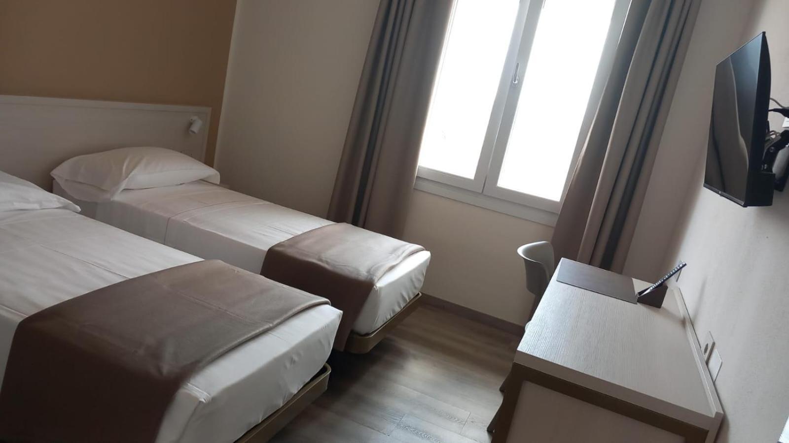 Hotel Donatello Modena Ngoại thất bức ảnh
